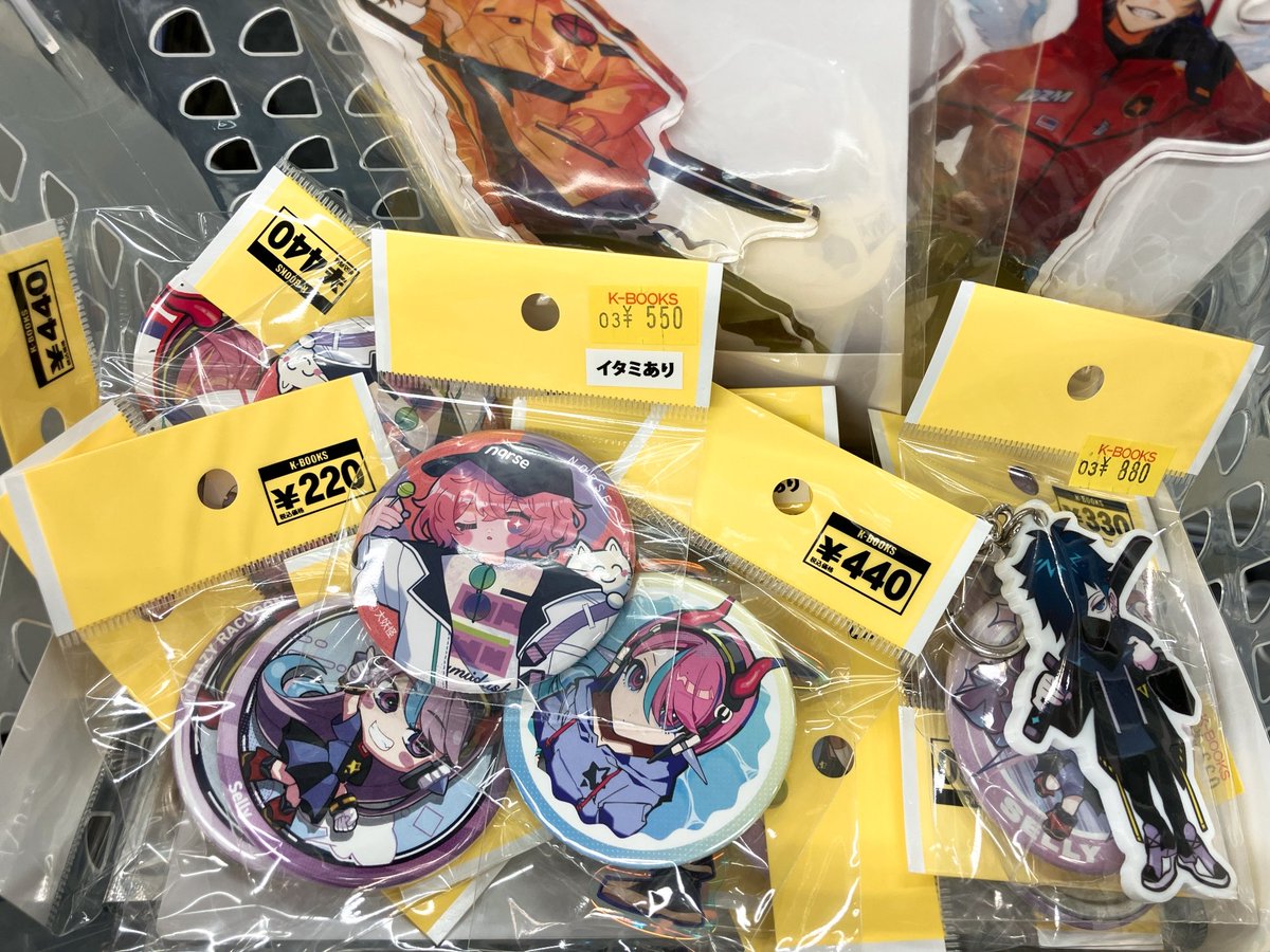 入荷情報】 CrazyRaccoon 缶バッジやアクキー、アクリルスタンドなど