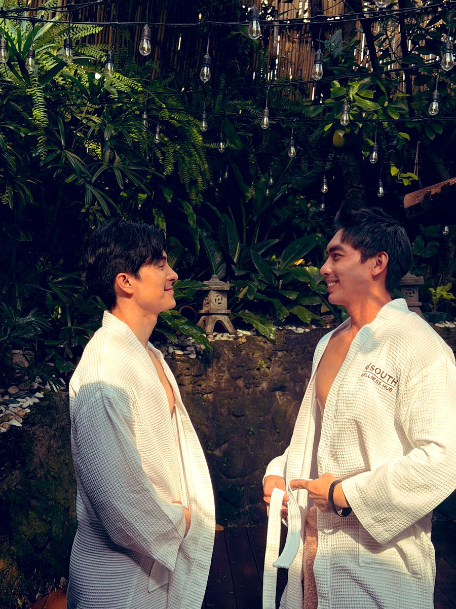 Danisaur tweet media