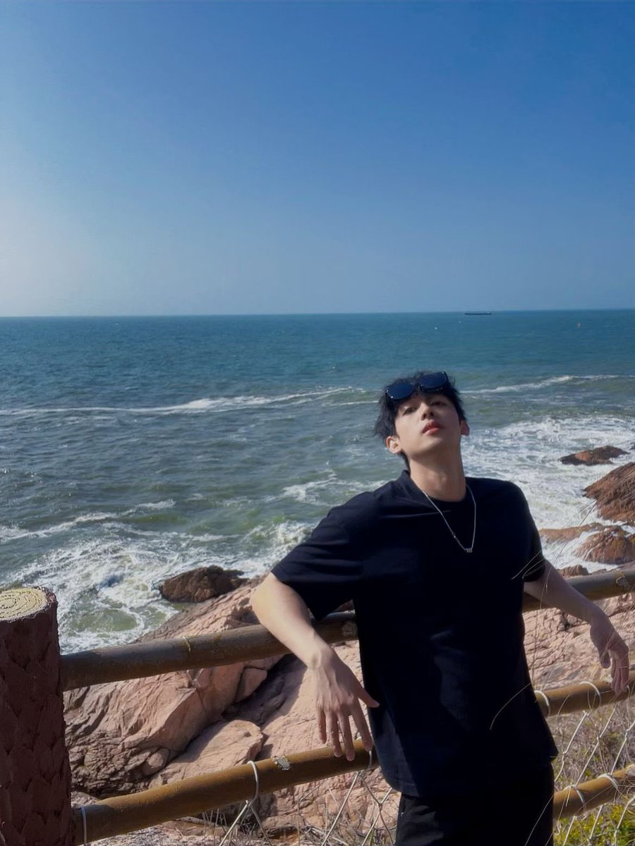 LL111111111133's tweet photo. 🏝️ https://t.co/HhRLpXjNZ6