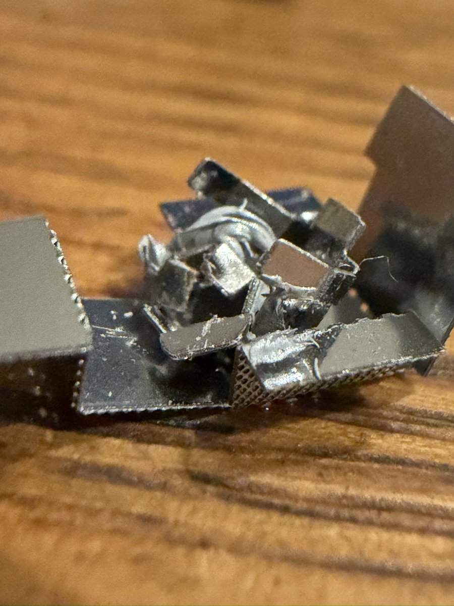 WINH4X's tweet photo. @MetalEarth3D Whoever designed Luke Skywalker needs their balls cut off. https://t.co/8nO7BUmyVZ