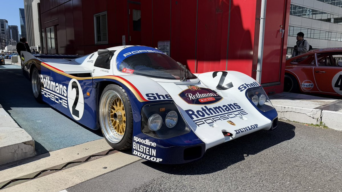 DoctorrubberAMC's tweet photo. 料金所にレースカーやスポーツカーって
なんかカッケェ！

#LUFTTOKYO https://t.co/IDcMe5WhaT