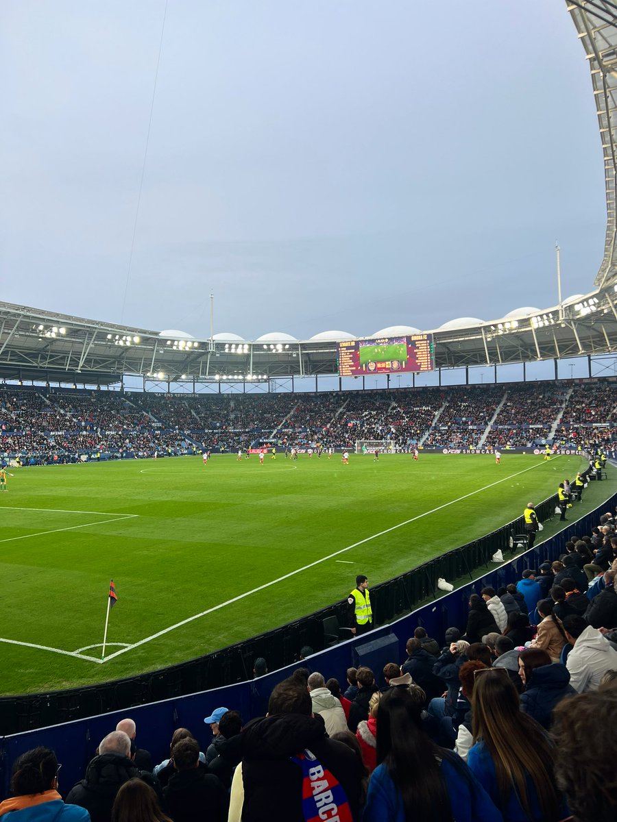 chloe🦋 tweet media