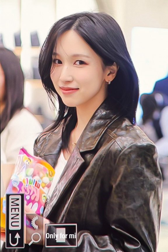 2018년 미나                    2026년 미나
시간은 나만 먹나 봄…싸랑혀..🫶