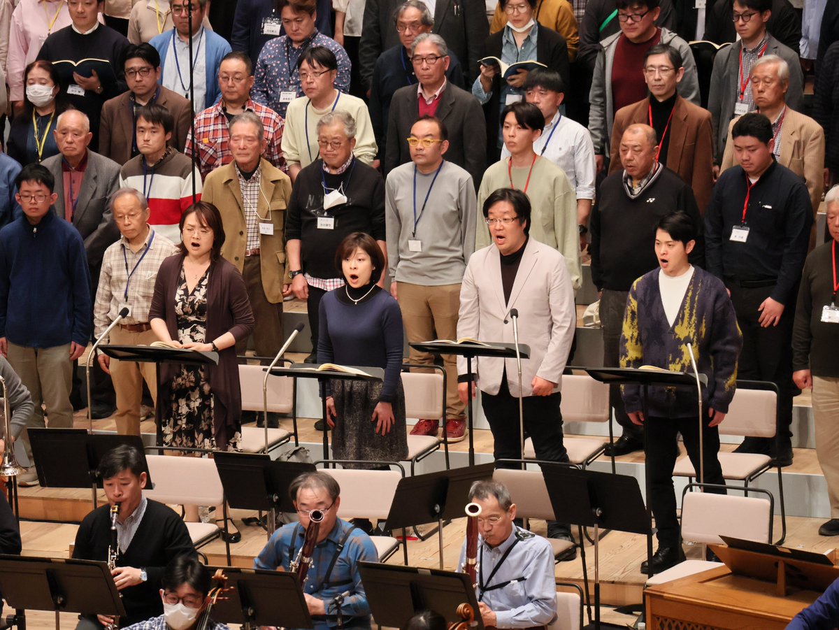 NHKSO_Tokyo's tweet photo. 第13回 NHK交響楽団 いわき定期演奏会
2026年3月15日(日)
いわき芸術文化交流館アリオス アルパイン大ホール

#nhkso #N響 #N響いわき定期

15年の節目を迎える今年のいわき定期演奏会。明日の本番を前に、会場となるいわきアリオスで最終リハーサルが行われました🎶

指揮の沖澤のどか、独唱陣(ソプラノ：松井亜希、メゾ・ソプラノ：小泉詠子、テノール：清水徹太郎、バリトン：加耒徹)、そしてこの公演のために結成された いわき市民レクイエム合唱団とともに奏でられるモーツァルト《レクイエム》。壮大で魂を揺さぶるような響きがホールいっぱいに広がりました🎶

あとは明日14時の本番を迎えるのみとなりました。どうぞご期待ください✨
