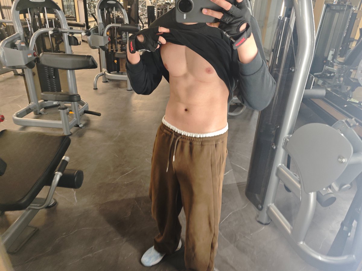 Emile🍑 tweet media