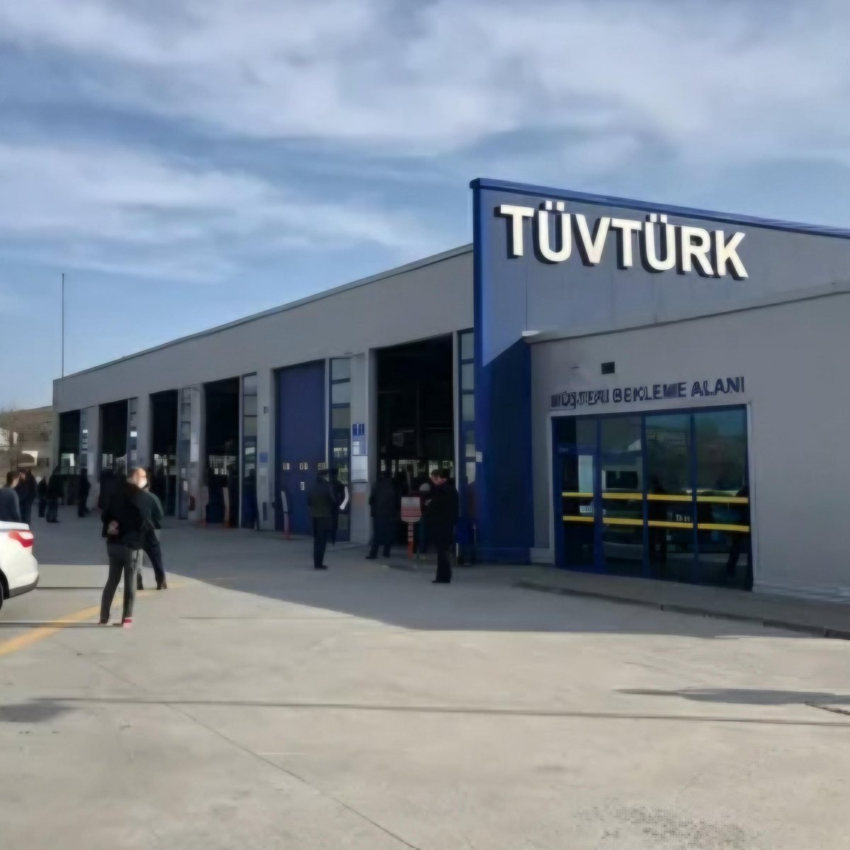 ⚠️ Tamirat yok, onarım yok, parça değişimi yok! Bu soyguna kim dur diyecek?

• TÜVTÜRK’te 10 dakikalık küçük araç muayenesi 3882 TL.

• Kartla ödemede ekstra komisyon alınıyor.

👉🏻 Sigara satışında kart komisyonu koyanlara binlerce TL ceza kesilirken, TÜVTÜRK’ün ayrıcalığı ne?