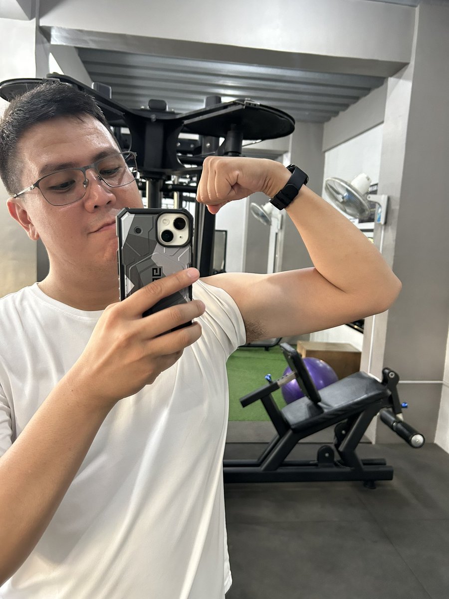 Hugot King💯 tweet media