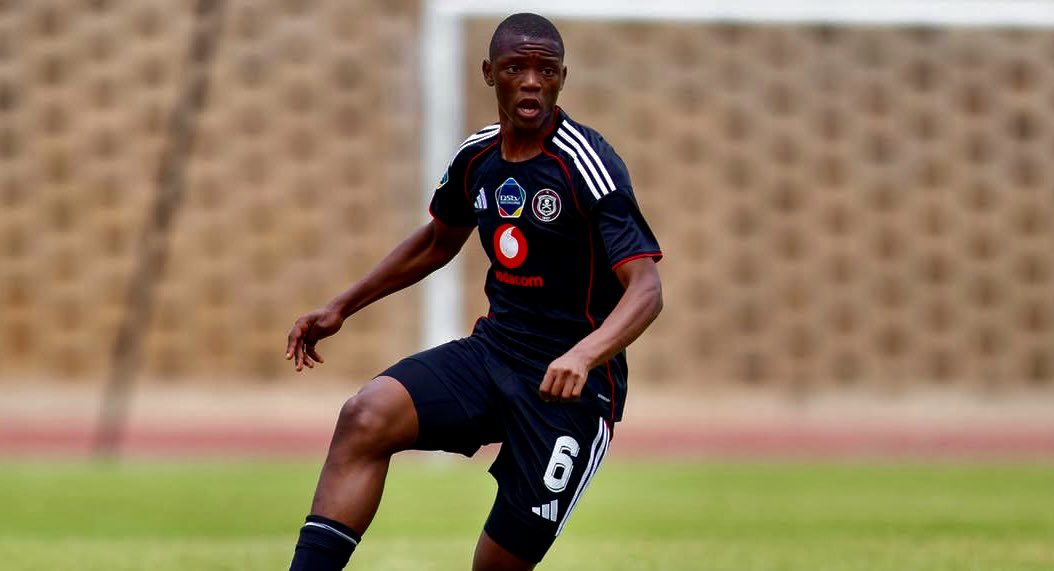 TheeSportsGuy01's tweet image. 𝐁𝐮𝐜𝐬 𝐑𝐞𝐬𝐞𝐫𝐯𝐞𝐬 𝐑𝐮𝐧 𝐑𝐈𝐎𝐓 𝐈𝐧 𝟓-𝟎 𝐃𝐫𝐮𝐛𝐛𝐢𝐧𝐠 𝐨𝐟 𝐒𝐢𝐰𝐞𝐥𝐞𝐥𝐞

🔴 Orlando Pirates Reserves comprehensively beat Siwelele FC 5-0 to go open a 3-point gap with a game in hand 

🔴 Bucs have 8 more games left to play

#OrlandoPirates #OnceAlways #DDC ☠️