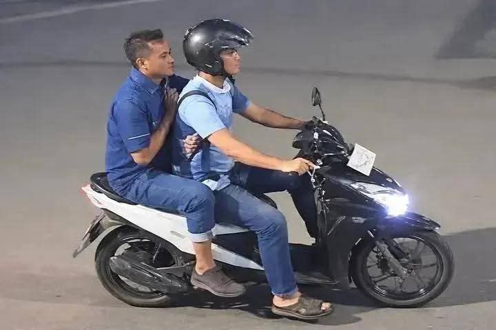 Min <a href="/DivHumas_Polri/">Humas Polri</a>