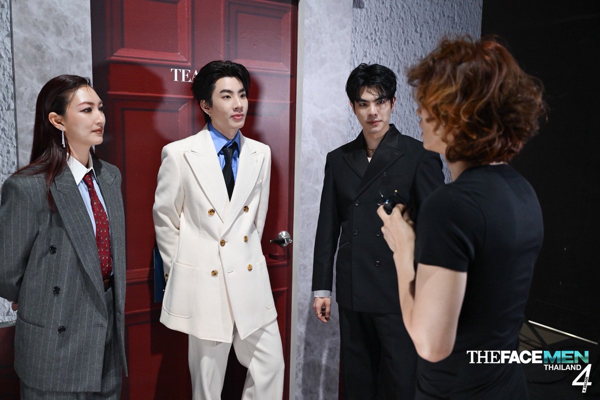 เมนเทอร์ “มาย-ภาคภูมิ” #MilePhakphum ไม่หวั่น “หัวเดียว!”  ครีเอทโชว์แคมเปญเดินแบบบนรันเวย์สวนลอยฟ้า - สู้สุดตัว ทวงความยุติธรรมเพื่อลูกทีม #TeamMile ใน #TheFaceMenThailand4 อีพีสอง

MENTER MILE  EP2