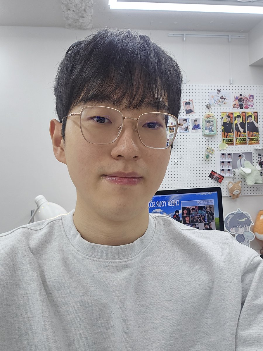 셀카 유출합니다.