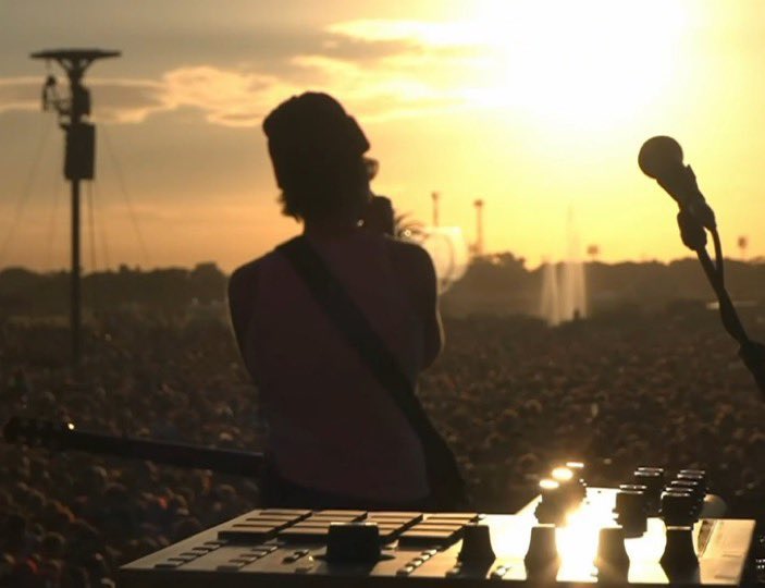 niamh 🎱✨ tweet media