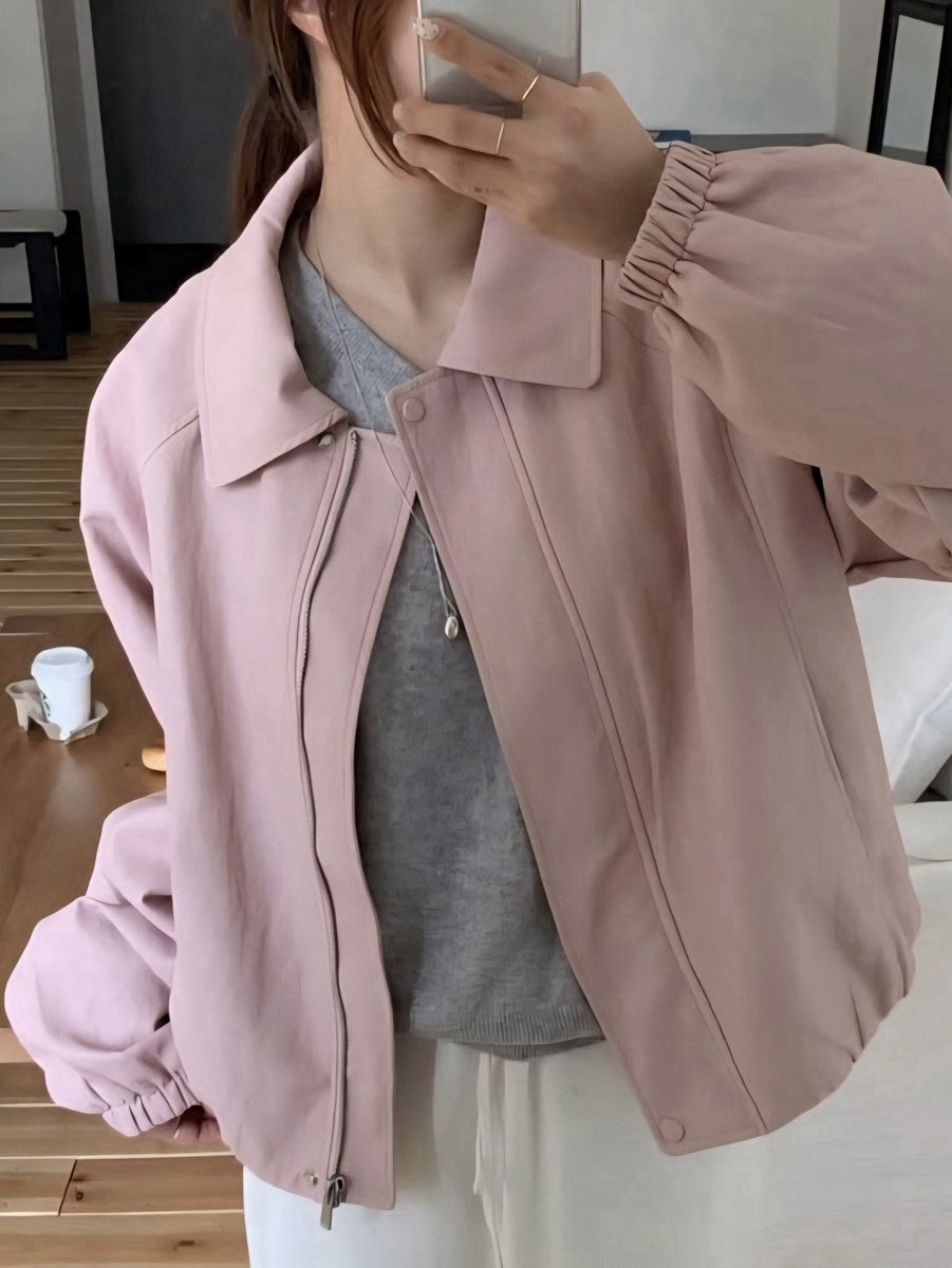 *̫ෆ๋*̫봄에 입기 좋은 핑크 아우터 위시리스트*̫ෆ๋*̫

* 기재된 제휴 링크를 통해 상품을 구매하실 경우, 상품 구매로 발생한 수익 일부가 작성자에게 분배됩니다.

🌸 드끌레르 핑크 캐시미어 봄버자켓
applink.a-bly.com/lddczqe
🌸 퍼빗 블라썸 여리트렌치 크롭 자켓
applink.a-bly.com/1a12rr
🌸