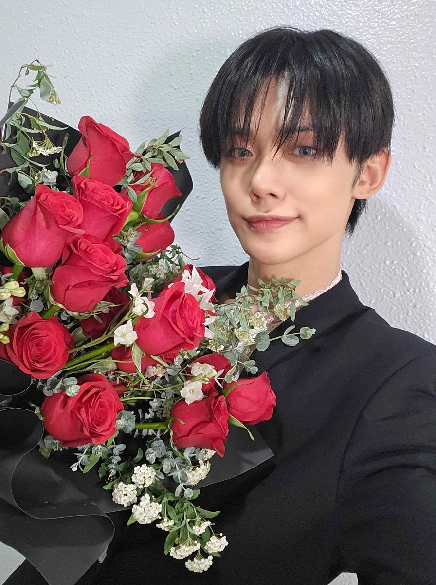 리제 tweet media