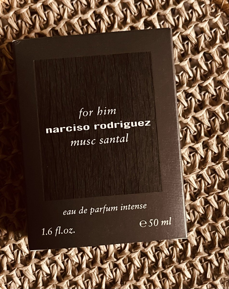 moradz2018's tweet photo. Test NARCISO RODRIGUEZ 
MUSC SANTAL 
FOR HIM 
EAU DE PARFUM INTENSE 

@Influenster @narcisorodriguez #influenster #produitoffert #narcisorodriguezparfums #test #BOISEE #parfumintense #cedre #boisdesantal https://t.co/u1sxluhHFM