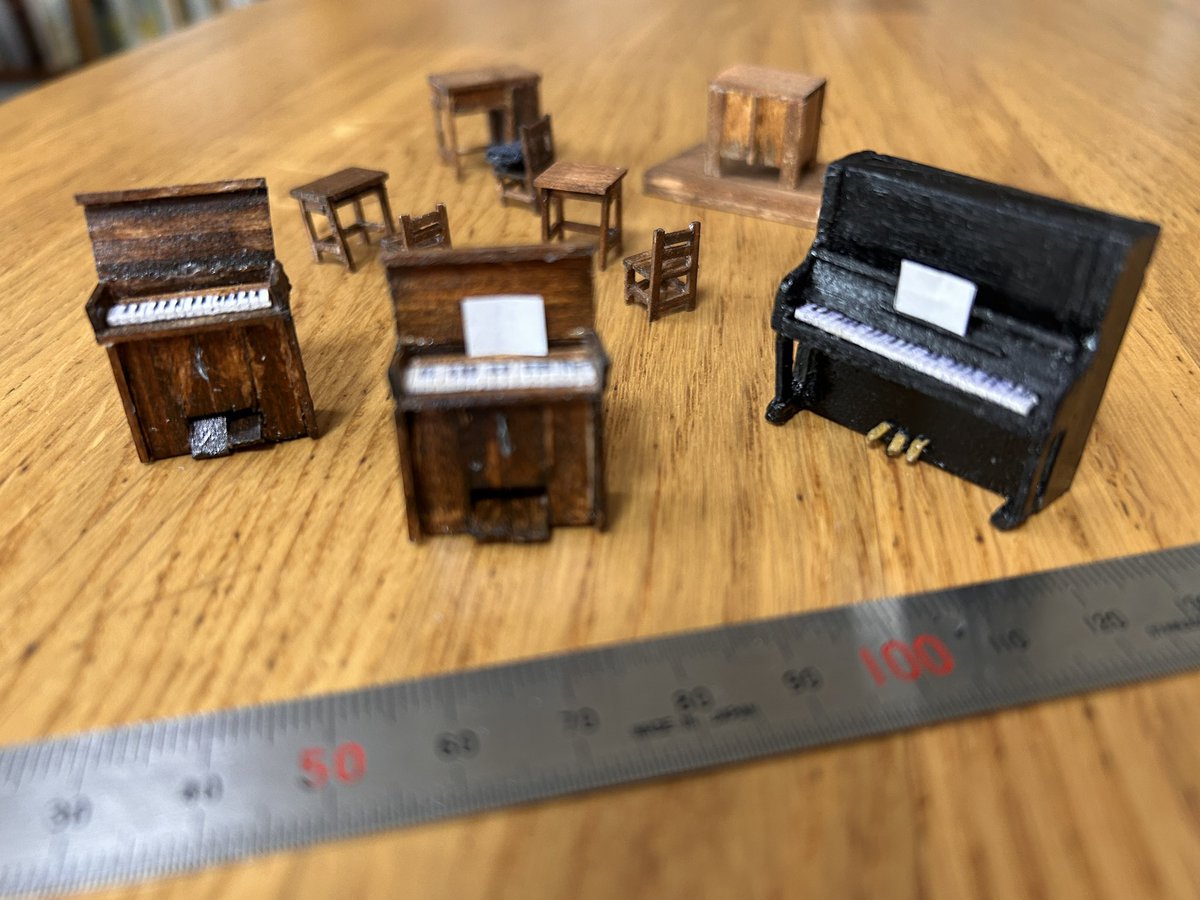 bush__clover's tweet photo. 昭和の木造校舎に置く、ミニチュアの楽器、机、椅子など https://t.co/GDy1hg99gr