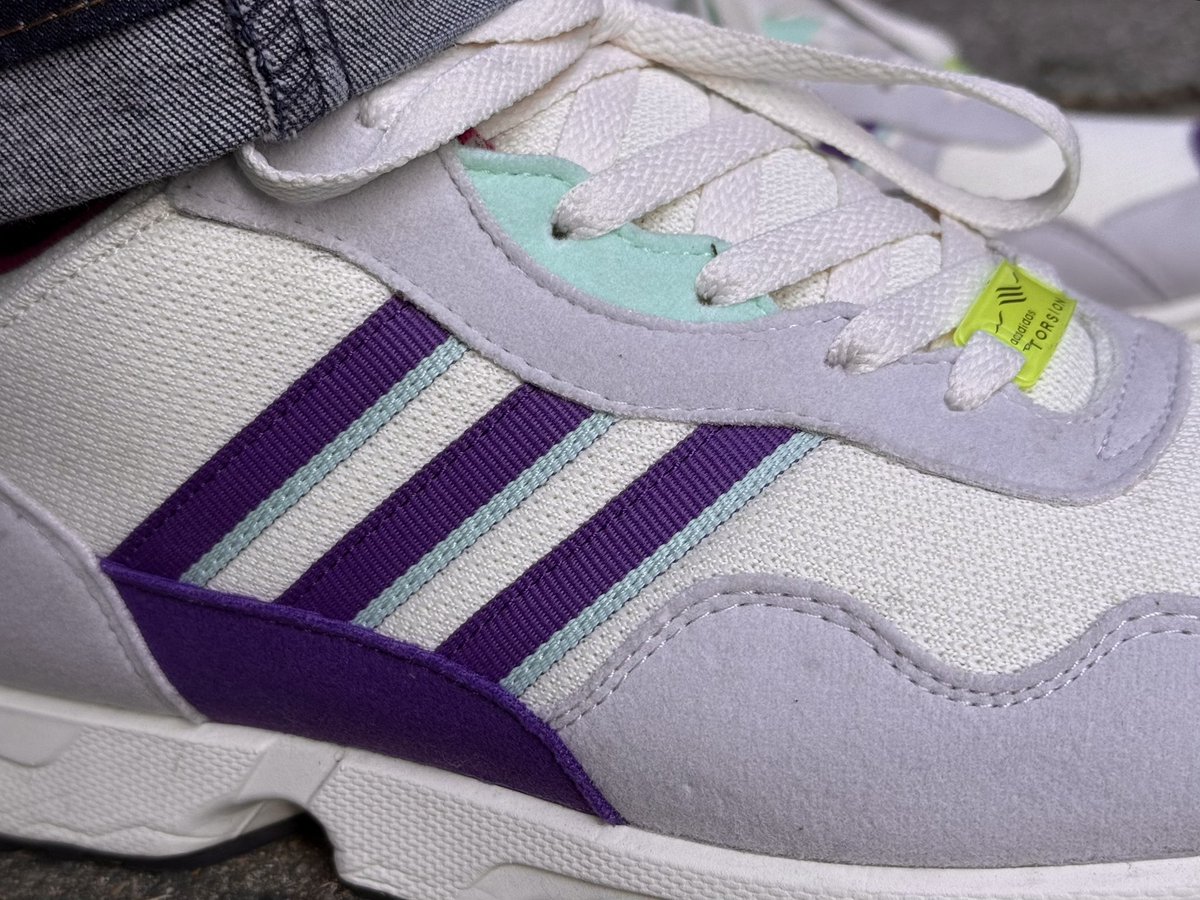 // // // ANDY tweet media