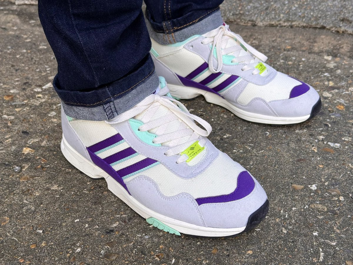 // // // ANDY tweet media