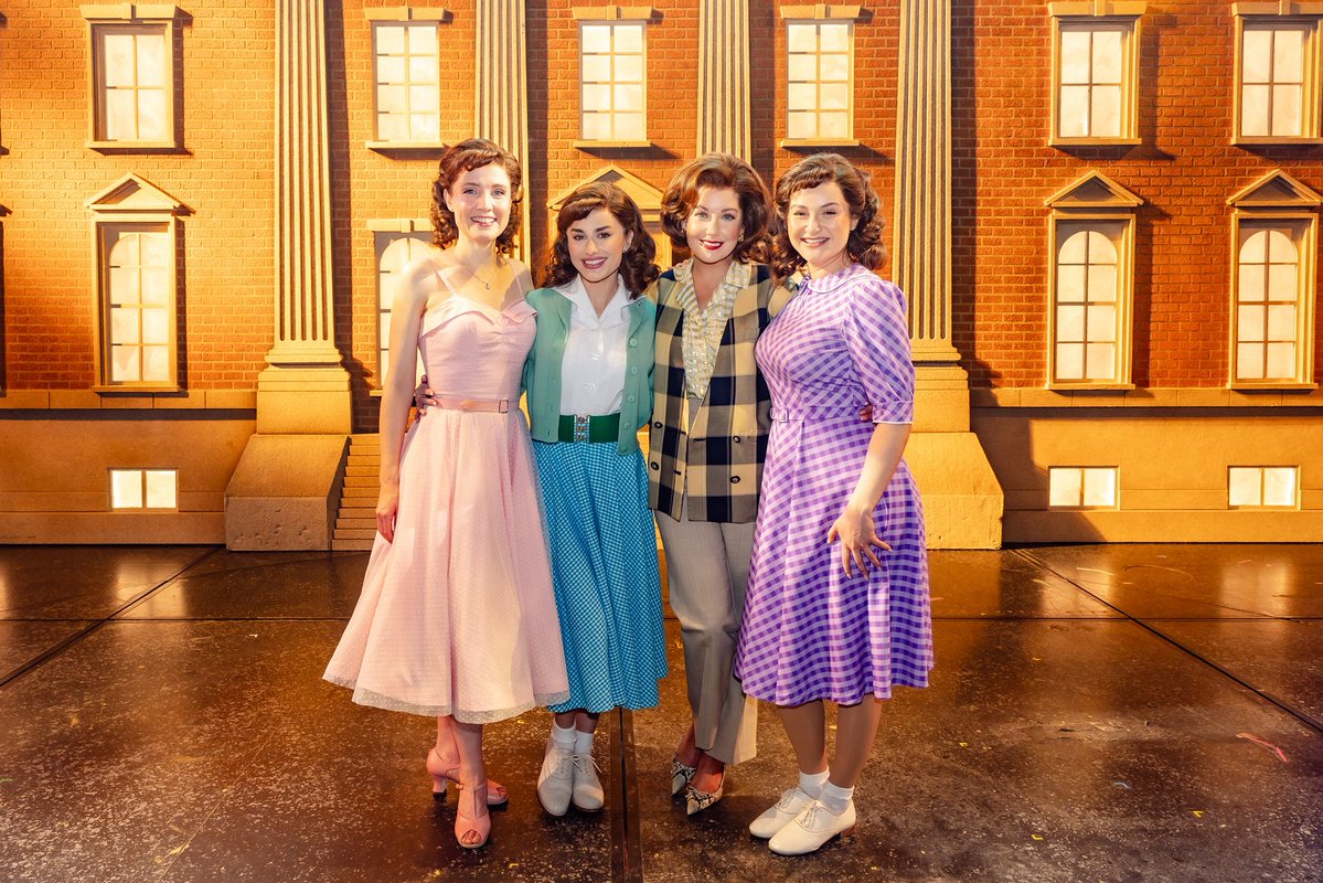 Back to the Future tweet media