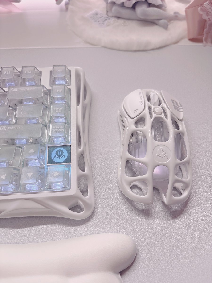 𓍯𝓁𝒾𝒶𝓁𝒶.⋆𝜗𝜚 tweet media