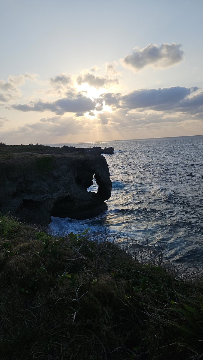 miyurain's tweet photo. 毎年、恒例になった。
友達(&amp;友達の子供)との
旅行～今年は沖縄！🌴

ホテルが大好きな
小学生男子～
今回も気に入って
もらえた様子(*´艸｀)

レンタカー借りて。
色々満喫できたぁ～
美ら海水族館から
ジャングリアまで～

色々珍道中ではあったけど
今年も3泊4日大満足💯
ちんすこう買いすぎたw https://t.co/mxKKngBTTj