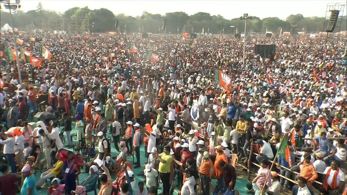 जो कानून तोड़ेगा, जो अत्याचार करेगा, TMC के किसी अत्याचारी को छोड़ा नहीं जाएगा, चुन-चुनकर हिसाब लिया जाएगा। 

-PM <a href="/narendramodi/">Narendra Modi</a>

#Brigade4Poriborton 
#Vote4BJP