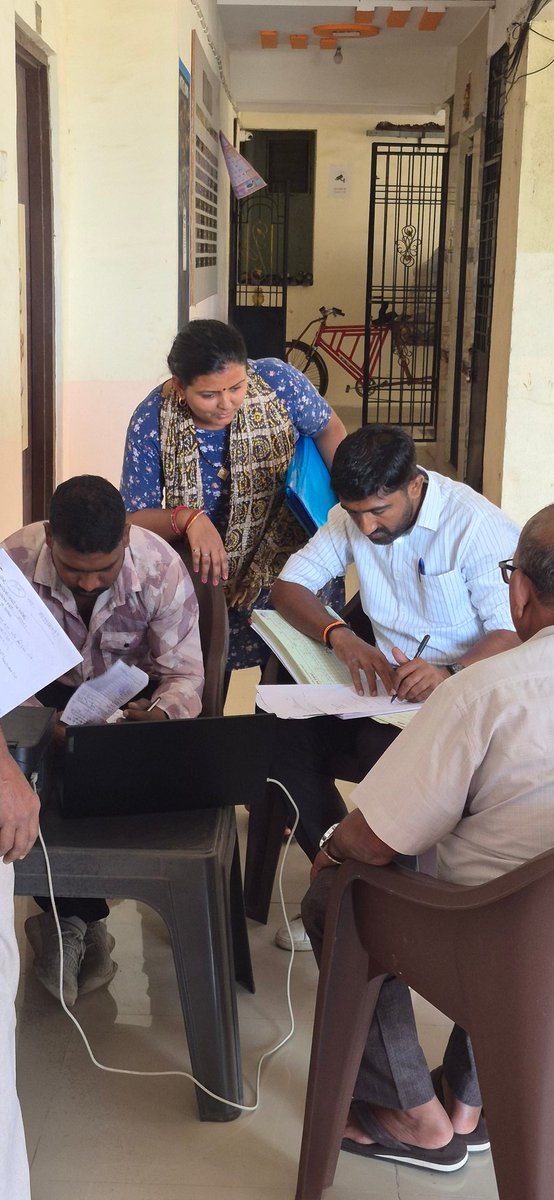 #GRAM PANCHAYAT RATA NANAPONDHA
આજ રોજ વેરા વસુલાતની કામગીરી,ડોર ટુ ડોર  વસુલાતની કામગરી <a href="/DdoValsad/">DDO Valsad</a> <a href="/dyddo_valsad/">DY DDO VALSAD</a> <a href="/InfoValsadGoG/">Info Valsad GoG</a> <a href="/TdoKaparada/">Sandip Gayakwad</a> <a href="/TcmValsad/">વલસાડ જિલ્લા તલાટી કમ મંત્રી મંડળ</a>