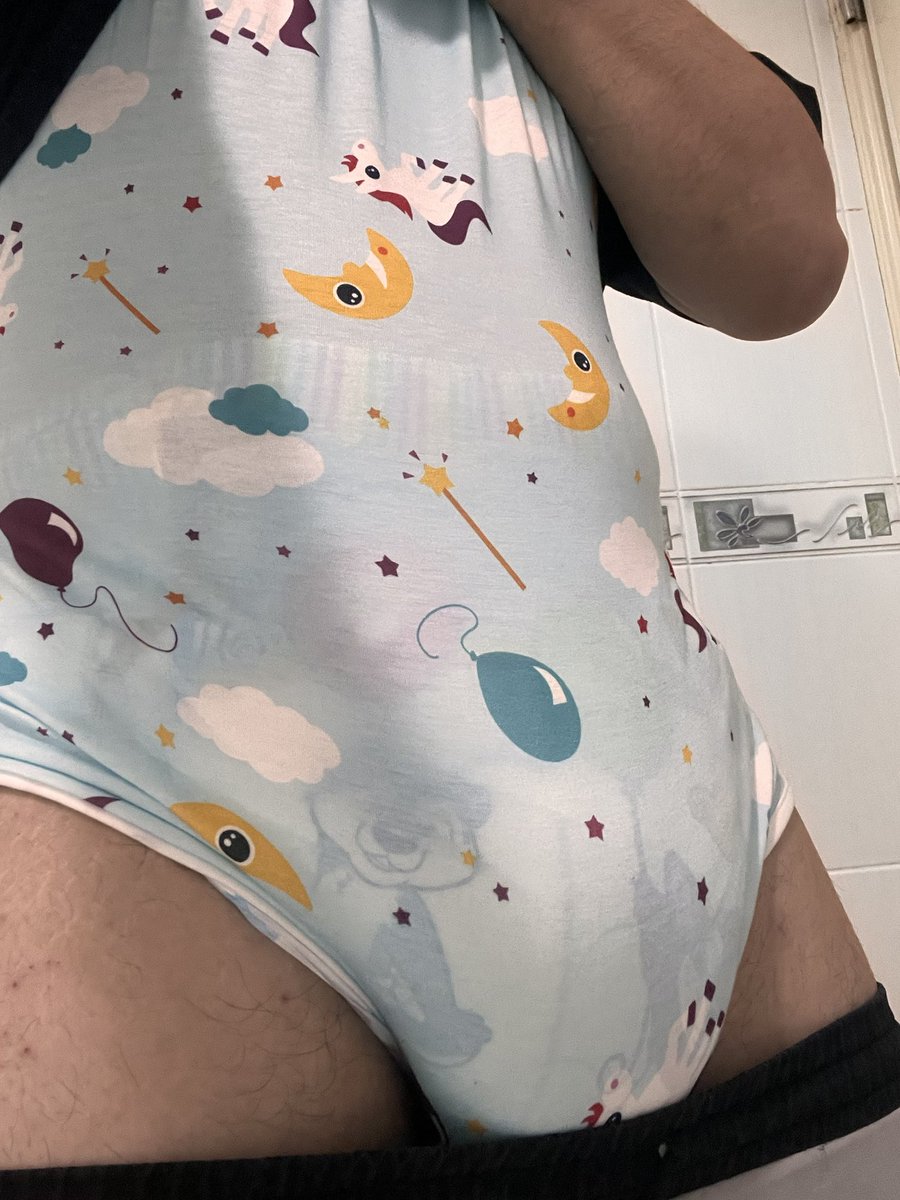 DiaperChastity2's tweet photo. 好大包🫣 https://t.co/3QHSBBxNBP