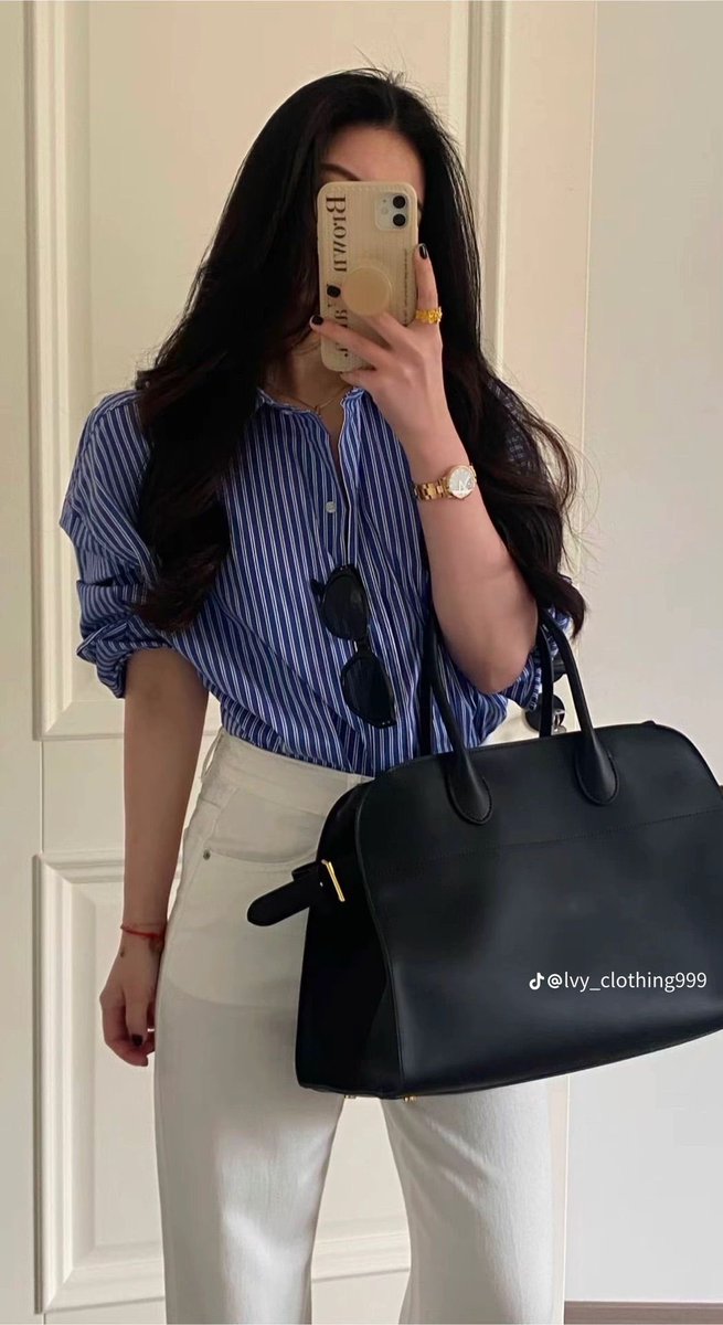 ceelune_'s tweet photo. corporate girl fashion https://t.co/0t35moBzmT