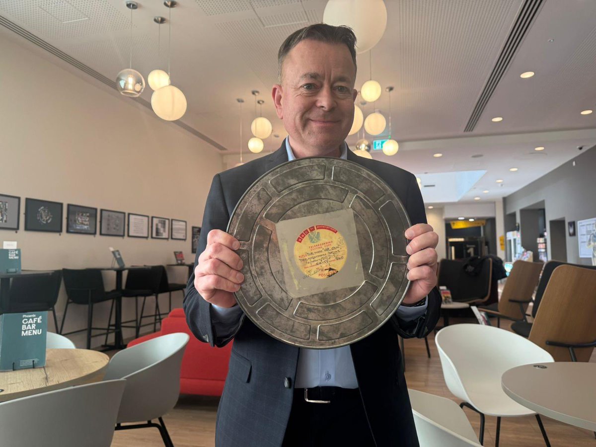 Simon Ward tweet media