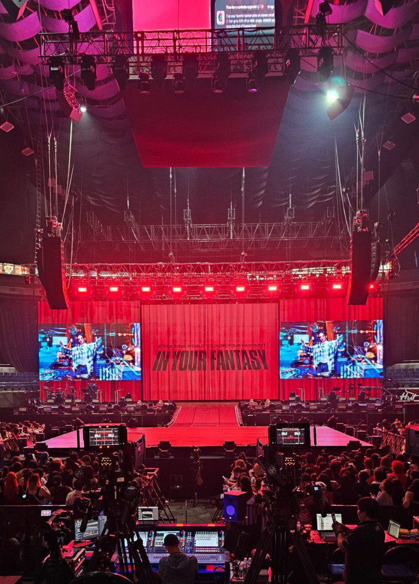 PULPMagazinePH's tweet photo. The stage is set for ATEEZ ‘IN YOUR FANTASY’ in Manila. 

#PULPMagazine #ATEEZ #In_Your_Fantasy #InYourFantasy_MNL https://t.co/x8W4NQWoBD