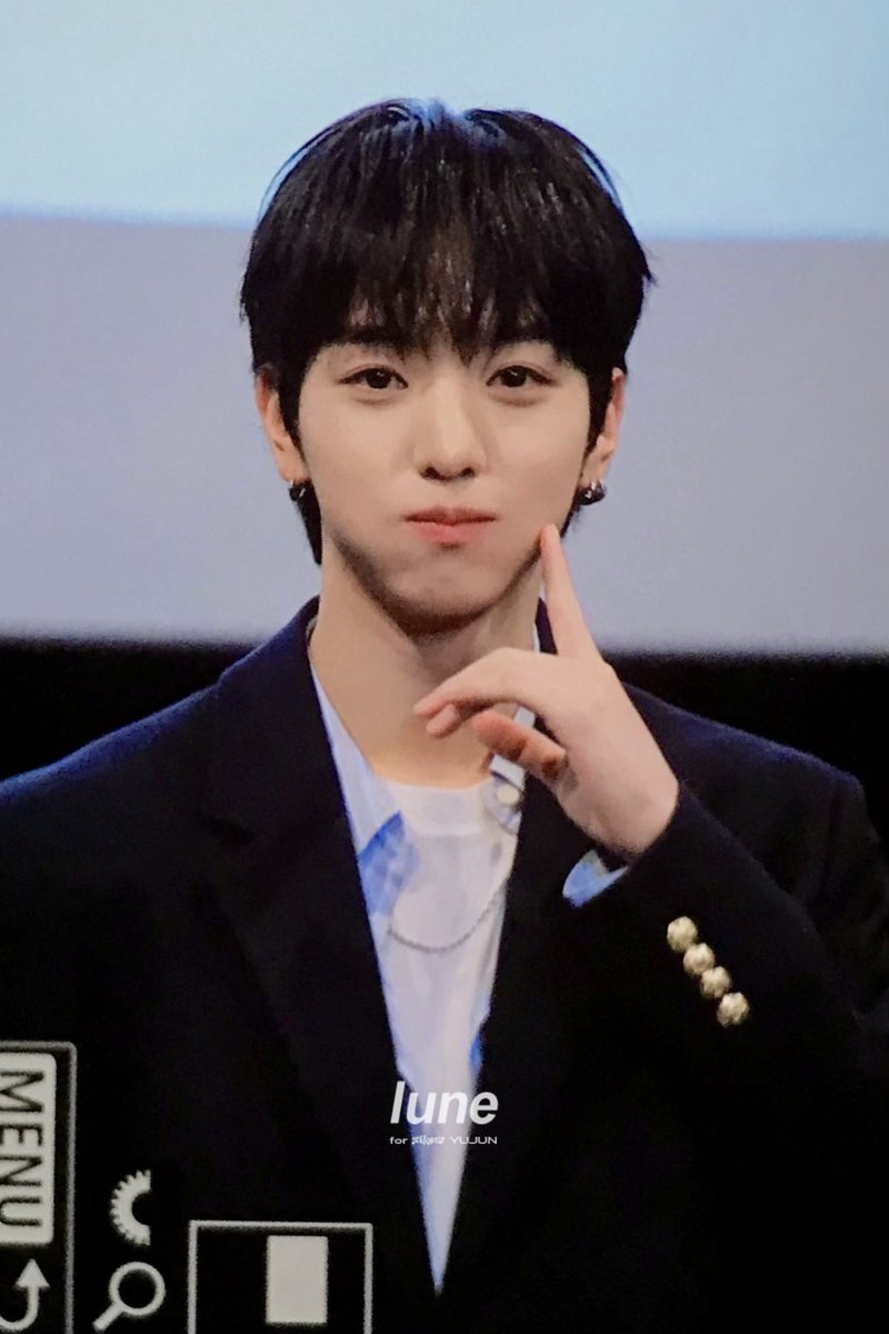 𝙡𝙪𝙣𝙚 ｡ ｡ ｡ tweet media