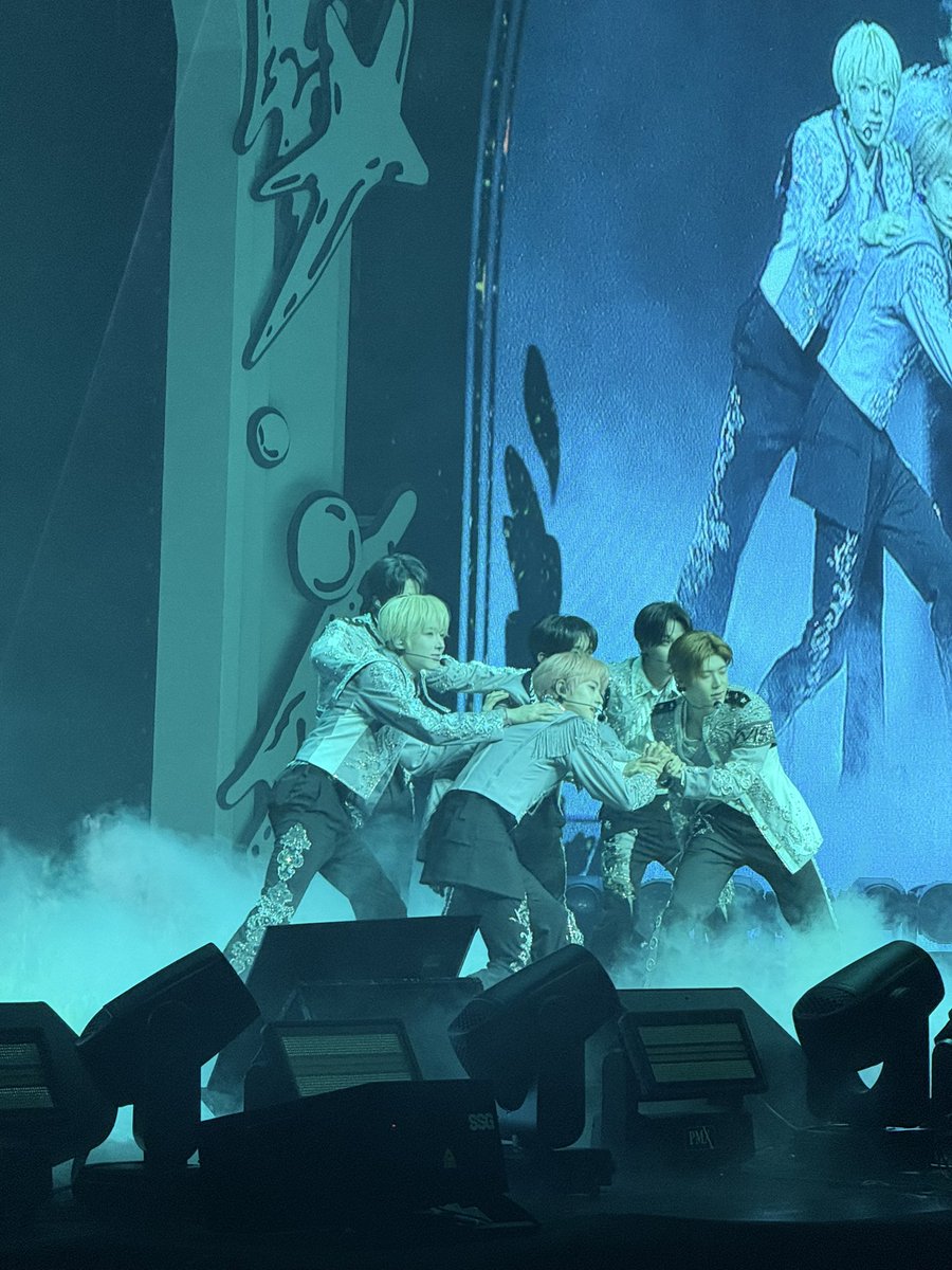 Headliner Manila tweet media