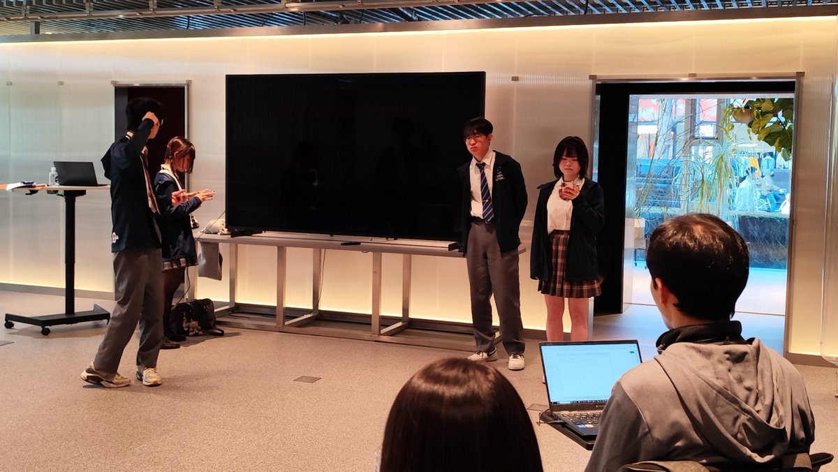 こむこむせこむ tweet media