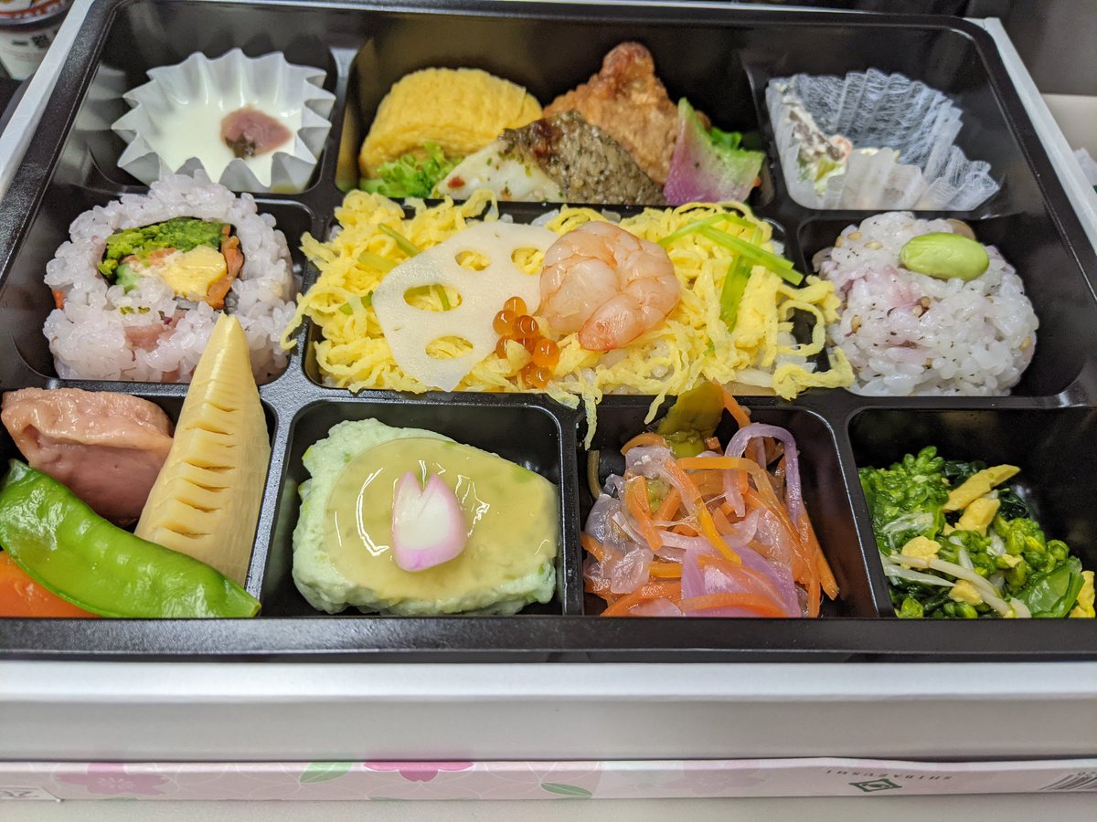 しるびあ tweet media