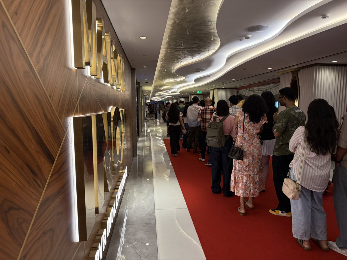 Long Live Cinema: Over 400 people have showed up in long queues camping ...