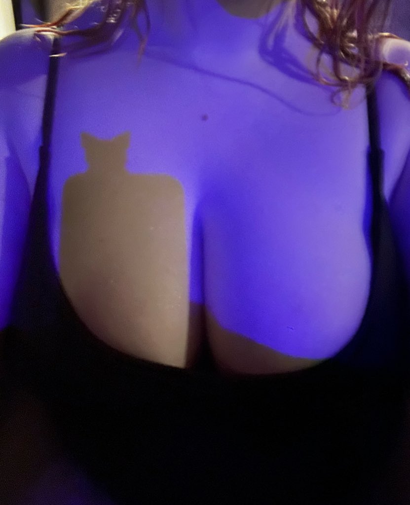 darlingmori ⚰️💀 DEBUT 29/3 9AM EDT tweet media