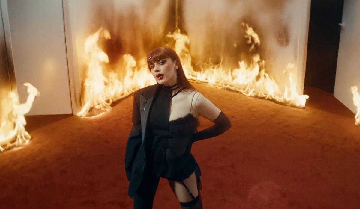 📈 ‘Canzone Estiva’ raggiunge un nuovo peak alla #37 (+5) nella classifica dei brani più ascoltati su #AmazonMusic 🔥🖤

#CanzoneEstiva #Annalisa #Charts