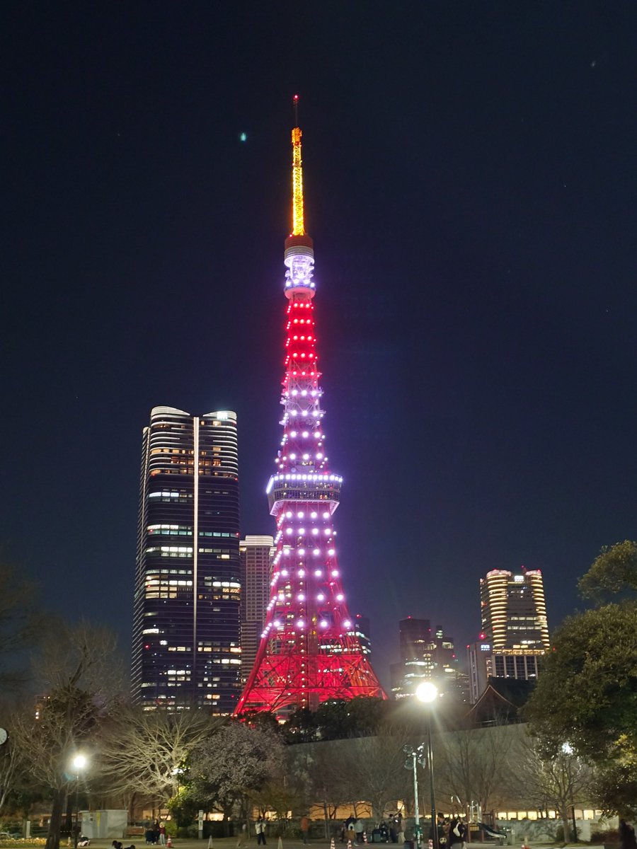kosmo0313's tweet photo. 東京タワーも https://t.co/tzmCzV05Vo