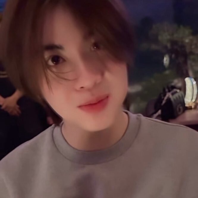 ✭ ✭ ✭ tweet media