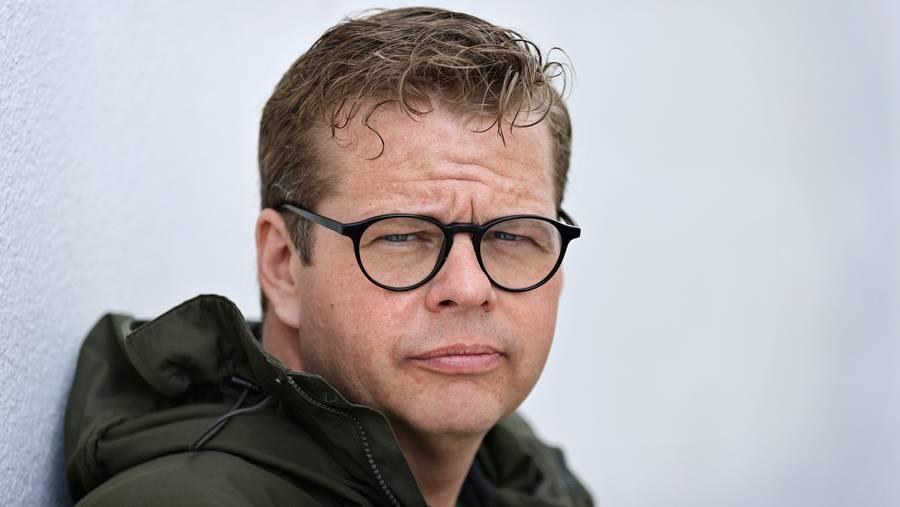 EkstraBladet's tweet photo. Langballe om kokain-spørgsmål: - Alvorligt for Vanopslagh https://t.co/fqLFitLEjg https://t.co/w6jZZsQTzz