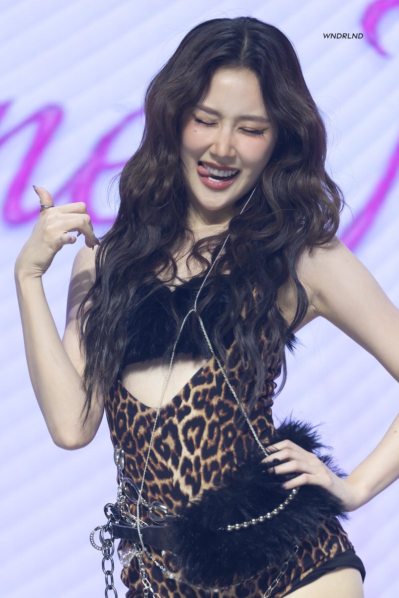 wonderland ◡̈ tweet media