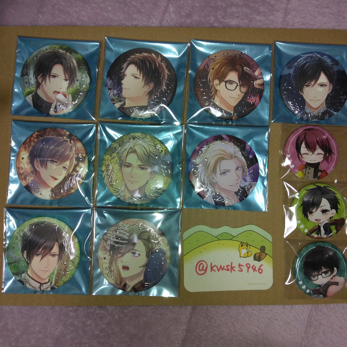 kwsk5946's tweet photo. スタマイ スタンドマイヒーローズ
Valentine's Day POP UP STORE　缶バッジ　交換
譲:画像参照
求:コンプ目的のため各1
同種　荒木田、青山
関は荒木田との交換希望
SDは桧山
郵送交換　1点～ https://t.co/Spq7EdOZIX