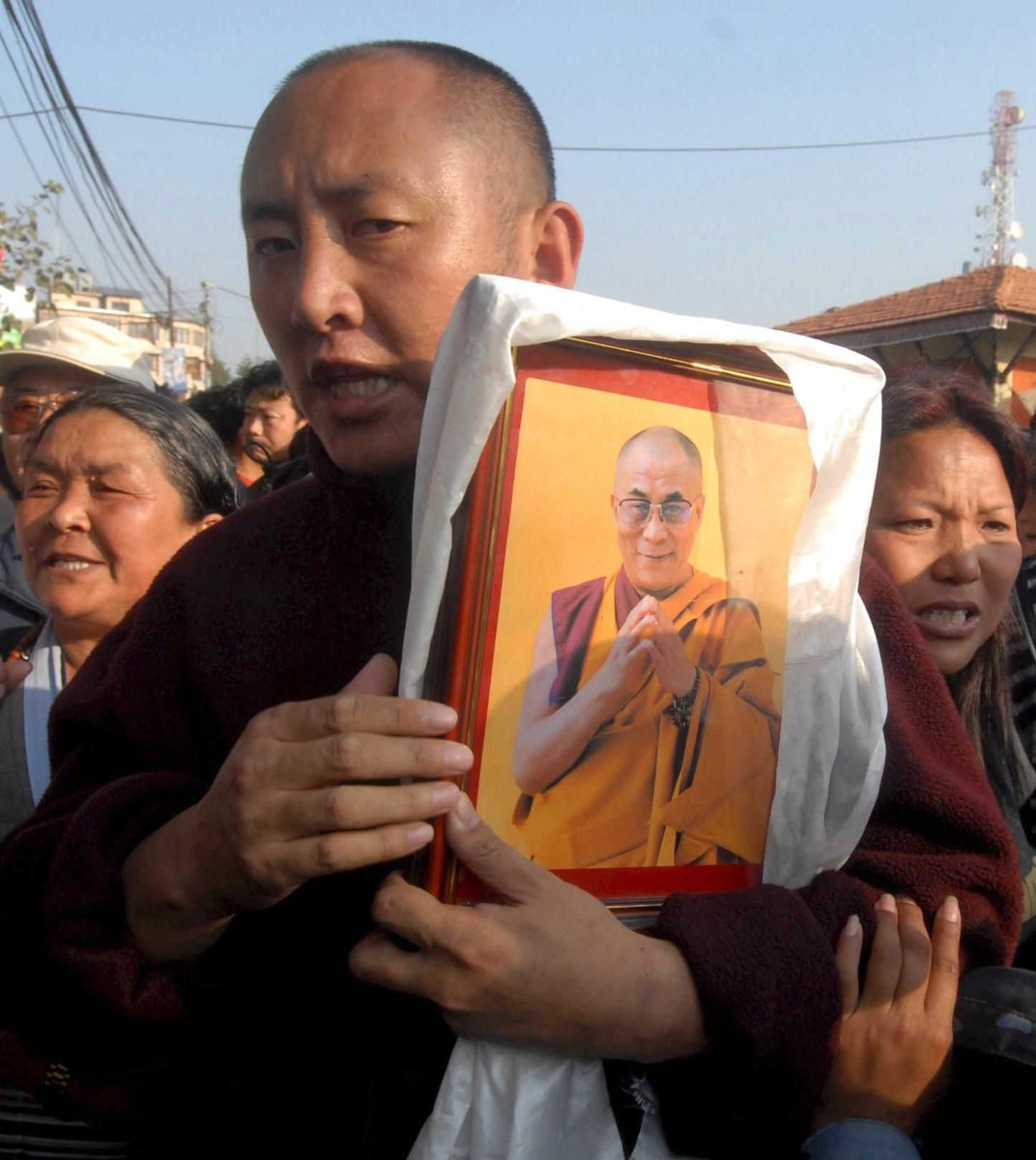 ACCADDE OGGI, Venerdì 14 Marzo 2008
Tibet, l'esercito della Repubblica Popolare Cinese spara sui monaci manifestanti, causando decine di morti

Sfoglia l'archivio storico -> archivio.ilmessaggero.it/ricerca-standa…