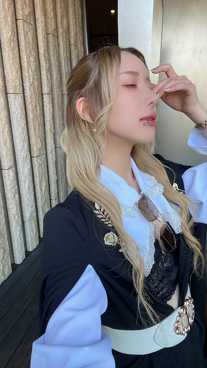NEOR_hya8's tweet photo. #ナカンヌ

ネオレゾン、賞は逃してしまいましたが、ネオの拠点で楽しいeventに参加できた事光栄に思います💋⚜️⚜️⚜️✨

編集クリエイター冥利につきる日でした🫶merc🎶🌹 https://t.co/SCr4o3KcNp
