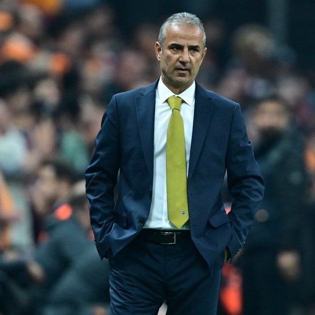 🟡🔵 Bir kaç yönetici bugün Tedesco'nun ayrılması halinde takımın başına İsmail Kartal'ın gelmesi için baskı yapıyor.

 Yöneticilerin büyük çoğunluğu bugünkü toplantıda  yeni bir kana ihtiyaç olduğunu ve hem sd hem td değişikliği olması yönünde oyunu kullanacak. Son karar