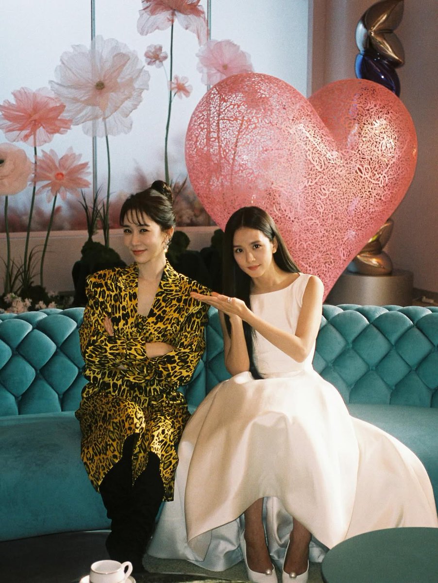 Jisoo Interactions tweet media