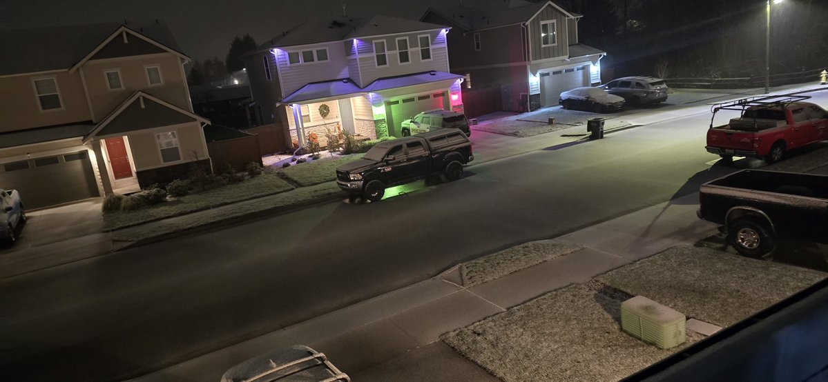 Hoot_BrushOwL tweet media