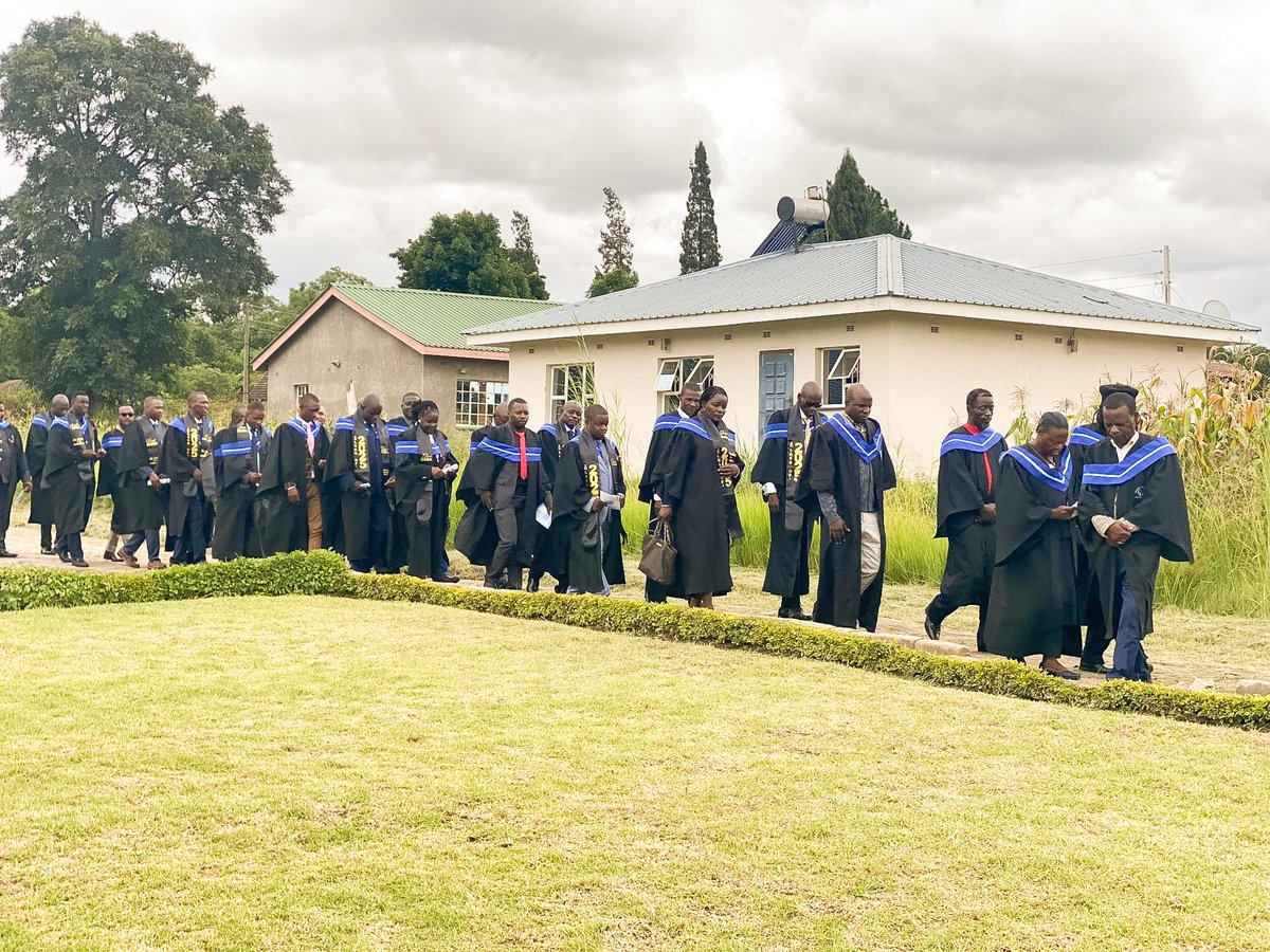 ZimLabourCenter's tweet photo. As the Zimbabwe Labour Center, we say Congratulations! Amhlophe! Makorokoto 11th class, may you represent the labour movement well. https://t.co/CynaGZUKG3