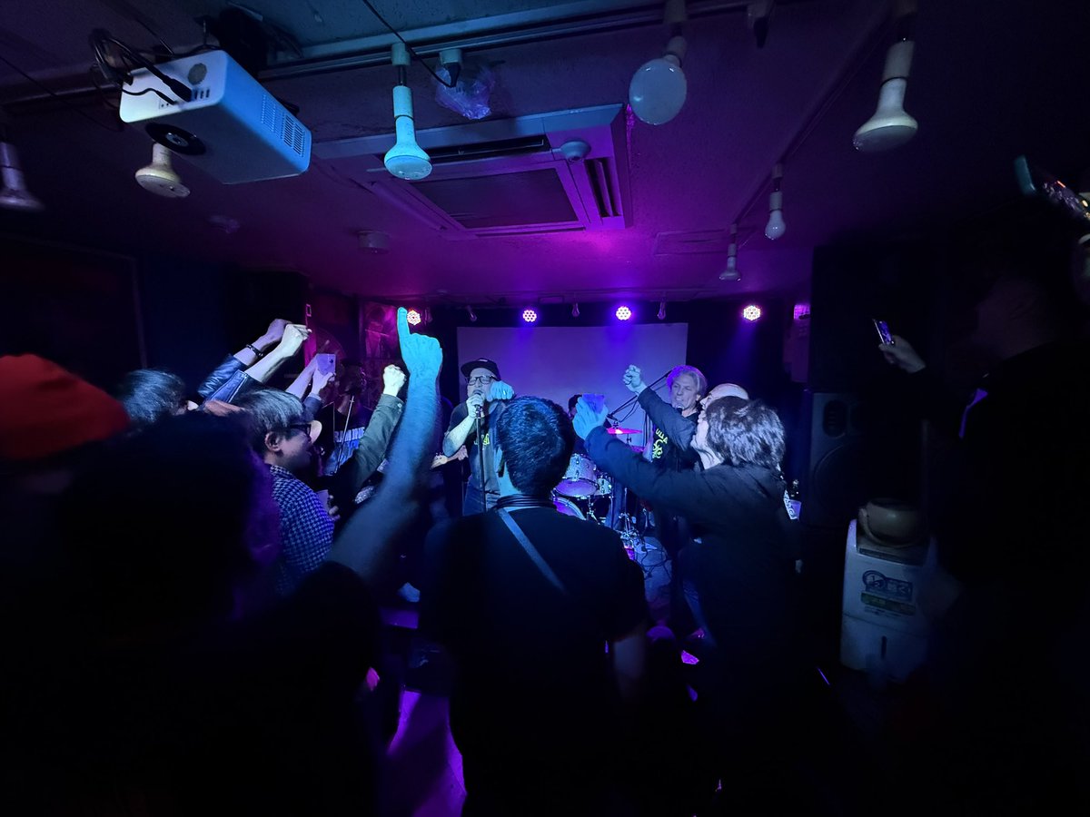 昨日のPOP!PIZZA ありがとうございました！！
楽しかったー！
お酒飲み過ぎちゃったー！！